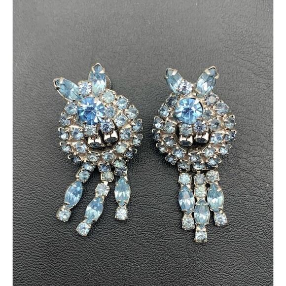 Vintage Mid Century Art Deco Ice Blue Rhinestone Screw Back Earrings Stunning - Picture 2 of 4